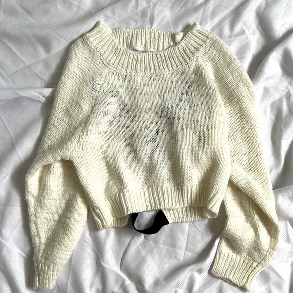 FASHION NOVA CRISS-CROSS BACK SWEATER - Picture 1 of 2